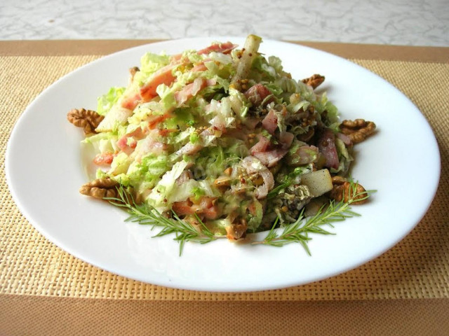 Beauty salad with Peking cabbage with pear without mayonnaise
