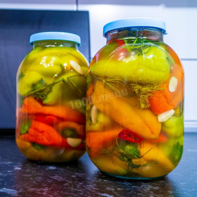 Pickled bell pepper without vinegar and sterilization