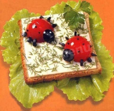 Ladybug sandwiches for children
