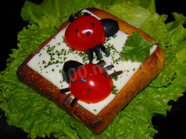 Ladybug sandwiches for children