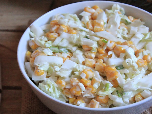 Salad with Chinese cabbage and corn