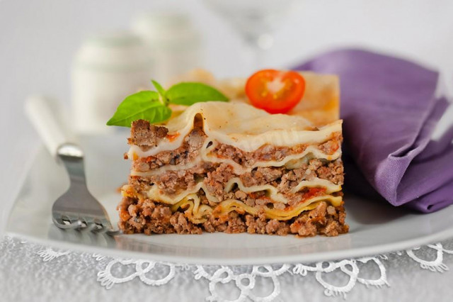 Classic lasagna in a slow cooker
