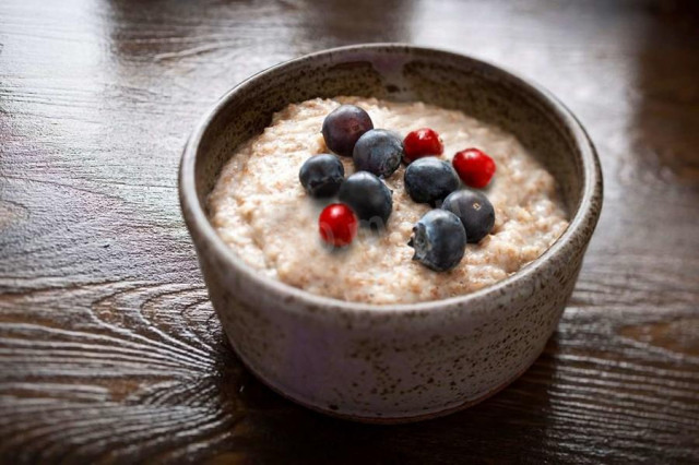 barley porridge with milk