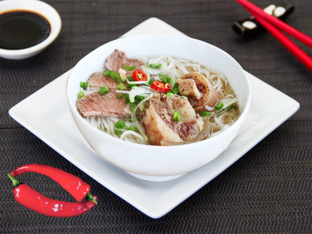 pho ga Vietnamese soup