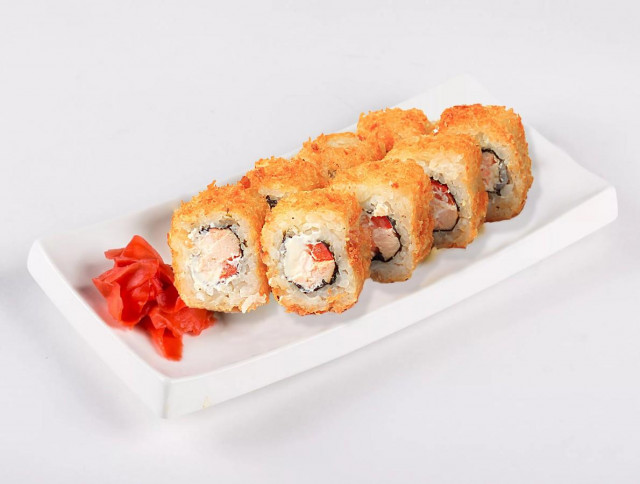 Hot rolls with salmon and bell pepper