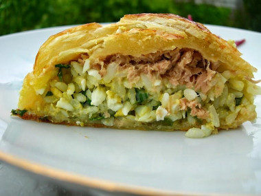 Canned pollock pie