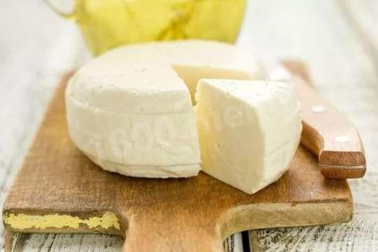 Homemade hard cheese with milk and pepsin