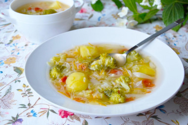 Vegetable soup with cabbage and millet
