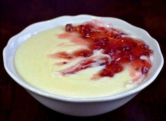 Sweet semolina porridge in a slow cooker with milk and vanilla
