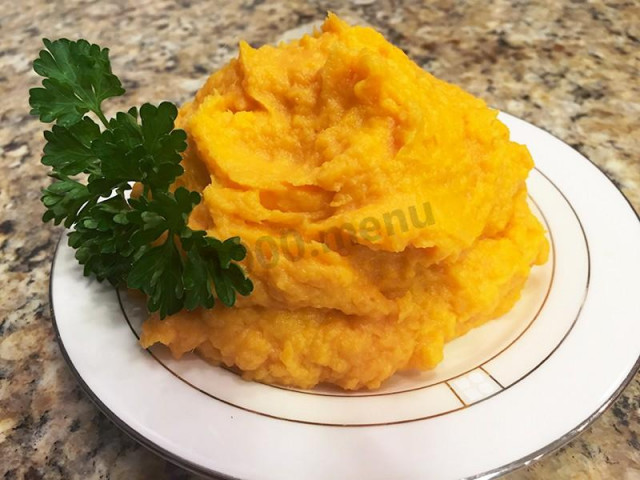 Sweet potato puree with cream