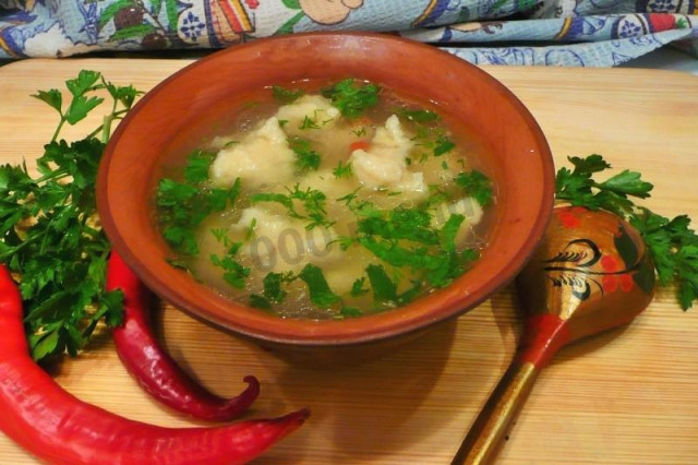 Simple soup with dumplings