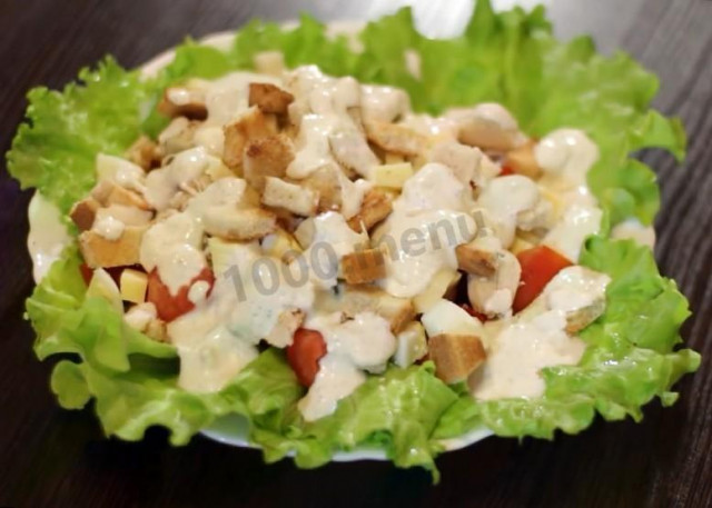 Bavarian salad with chicken and crackers