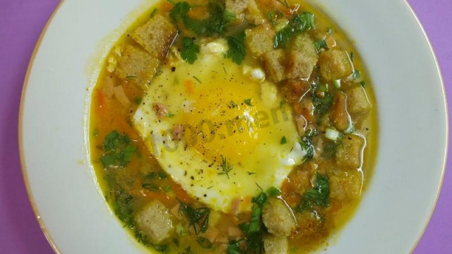 Mashed ham and egg soup