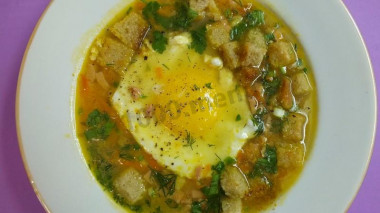Mashed ham and egg soup