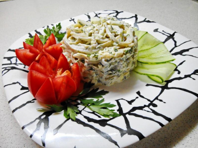 Squid salad with garlic