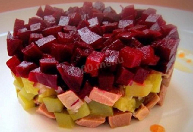Salad with beef beetroot and cucumbers