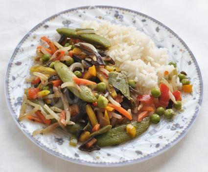 Vegetables with black garlic and rice