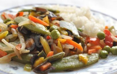 Vegetables with black garlic and rice