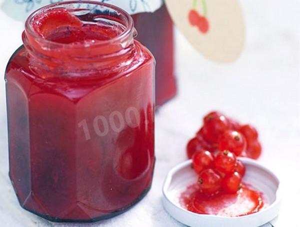 Red currant jelly jam for winter