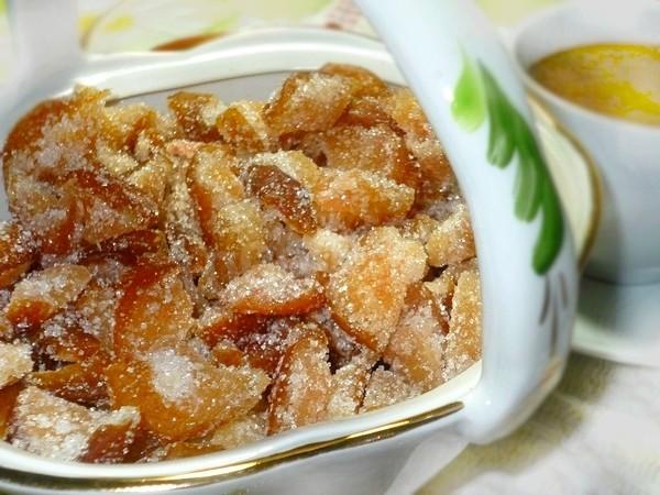 Candied fruits from pears