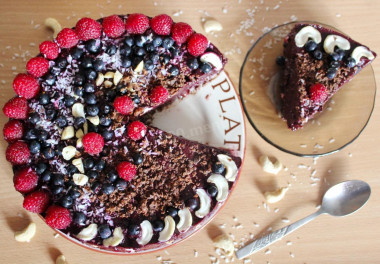 Cake with sprouted buckwheat without flour and sugar