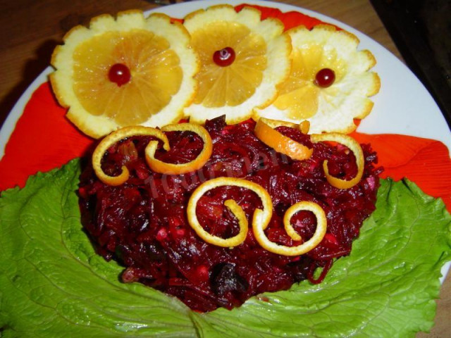 beetroot salad with raisins and nuts