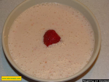 Thick cream for a vermicelli cake with sour cream