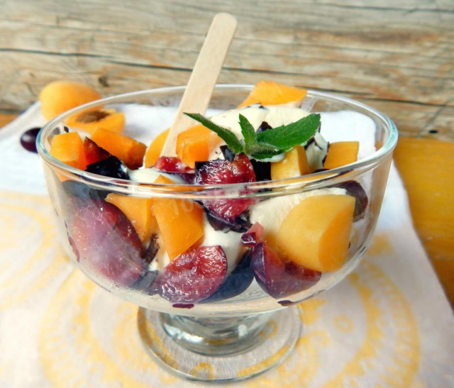 Fruit dessert with ice cream salad