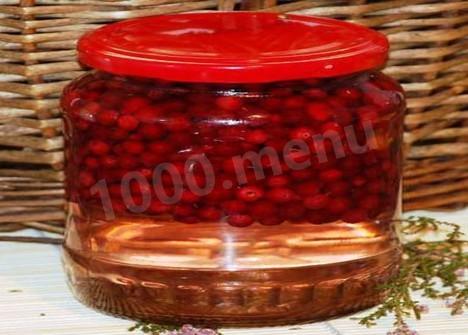 Lingonberries for winter on water with sugar