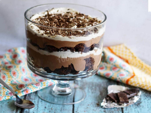 Liquid Chocolate trifle cake