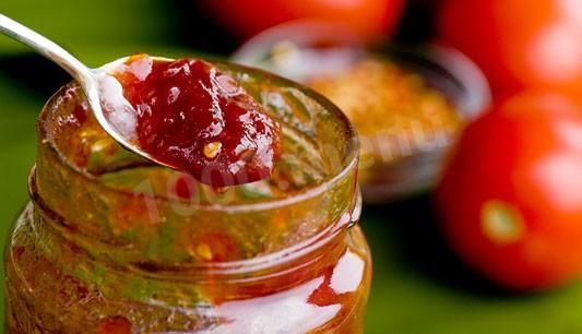 Tomato jam with apples and lemons