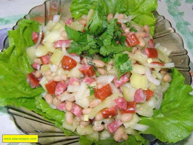 Salad with smoked sausage