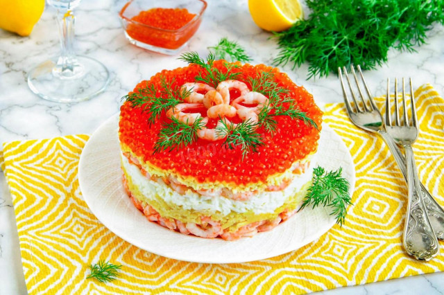 Salad with shrimp and red caviar