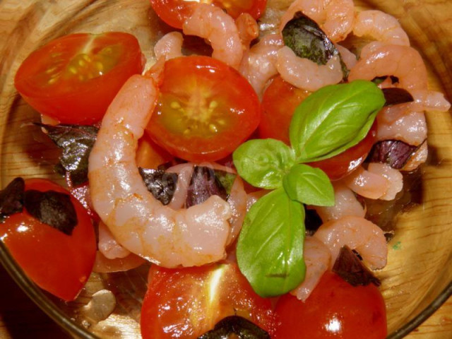 Cherry shrimp basil salad