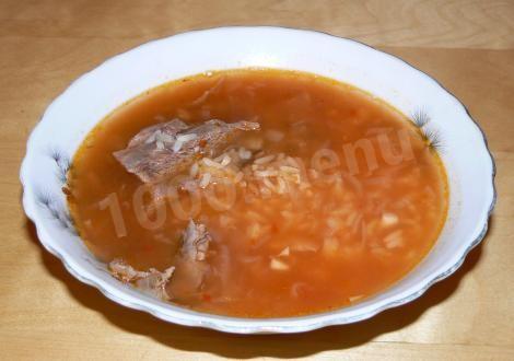 Soup with tomato paste and rice in Georgian