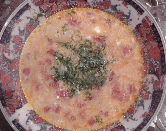 Soup with tomatoes and millet