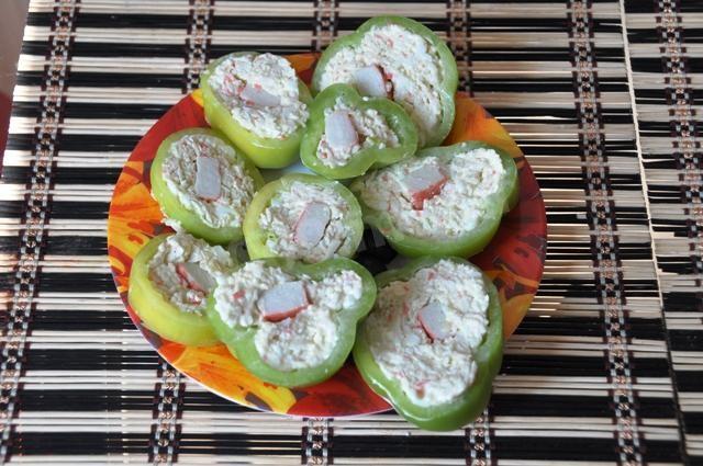 Pepper stuffed with cheese and crab sticks
