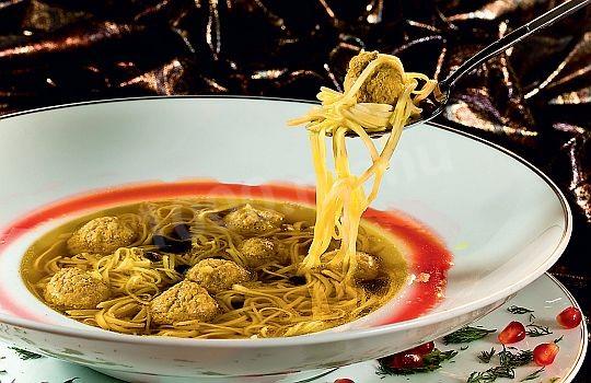 Soup &amp;Hamrashi&amp;quot; of beans and noodles
