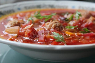 Chernihiv borscht with beans and zucchini