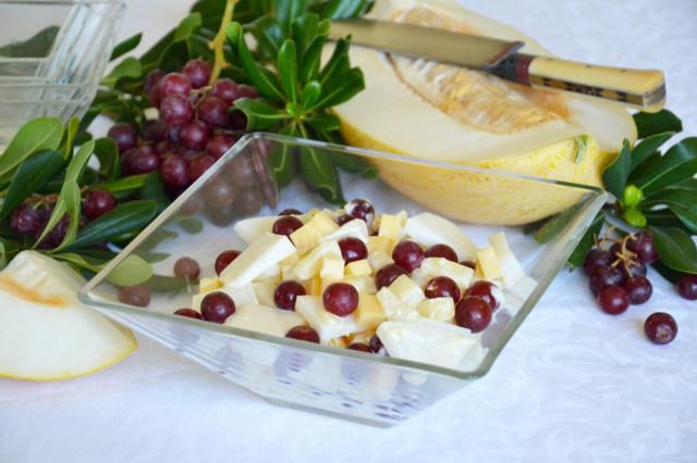 Fruit salad with mayonnaise and garlic