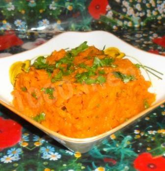 Boiled carrot salad with vinegar, garlic and parsley