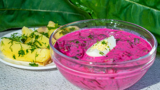 Cold borscht with beetroot in Siberian style