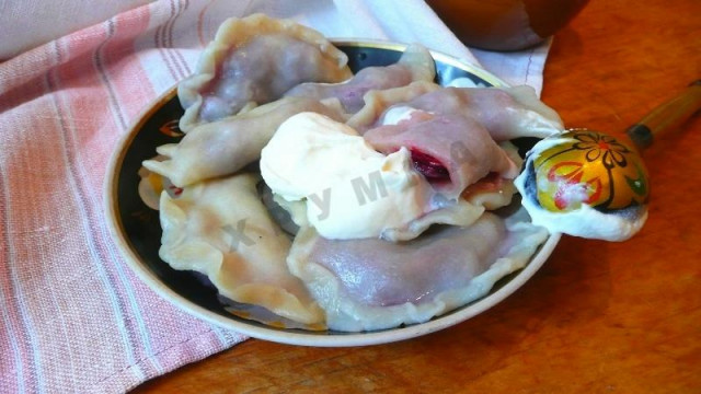 Cherry dumplings with water and vegetable oil
