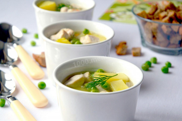 Soup with chicken and green peas