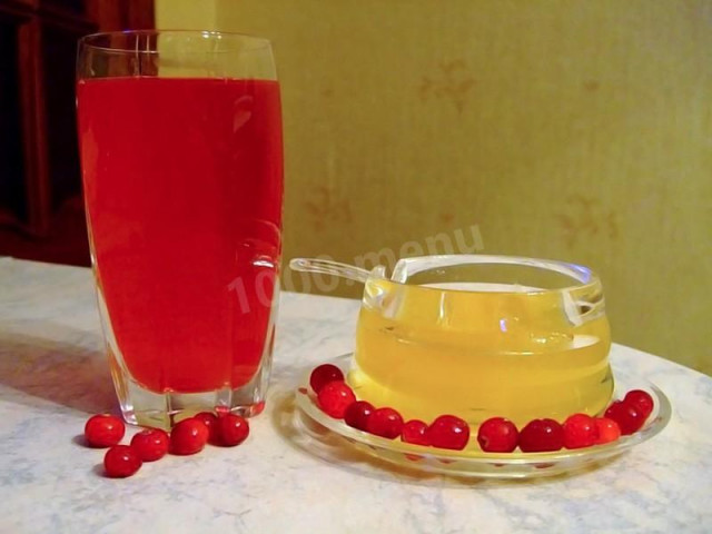 Cranberry juice with honey
