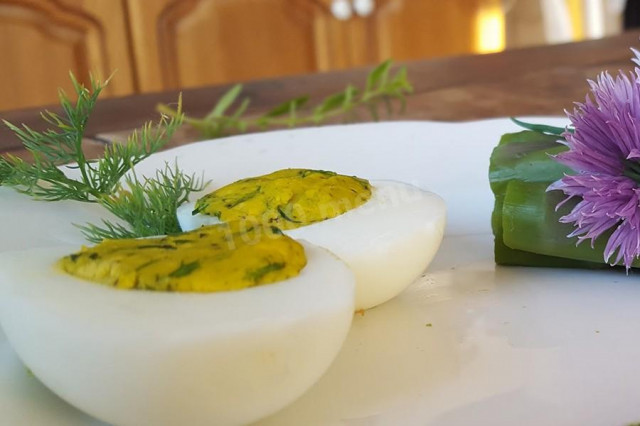 Stuffed eggs with hyssop