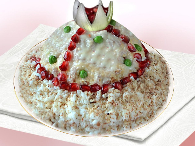 Monomakh's Hat salad with beef