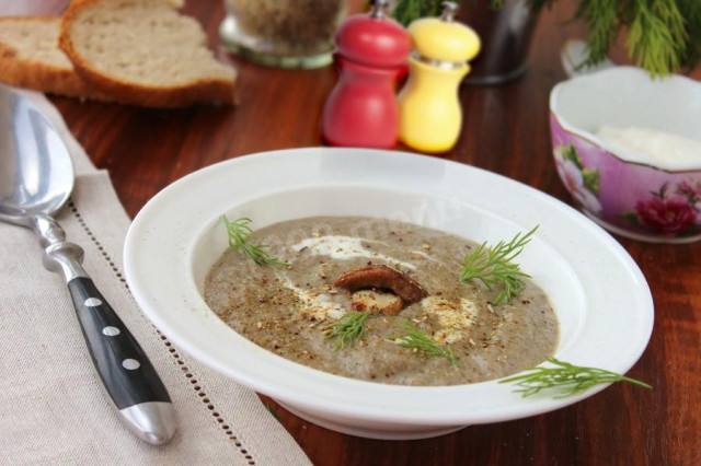 Cream of mushroom soup with potatoes