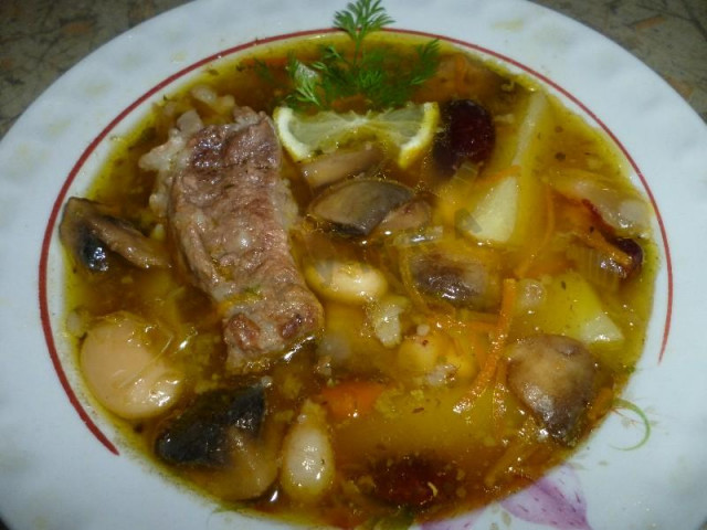 Bean soup with mushrooms and ribs