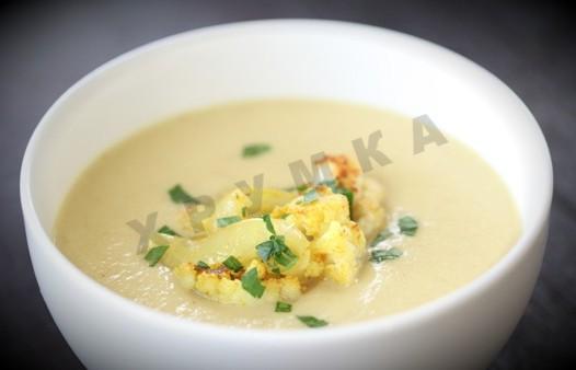 Austrian cauliflower puree soup